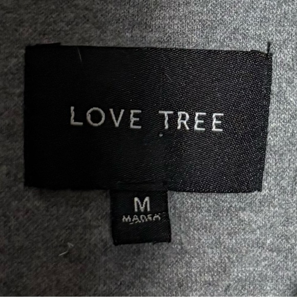 Love Tree Charcoal Sleeveless Vest size Medium - Picture 2 of 3